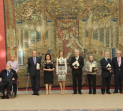 Su Alteza Real la Princesa de Asturias junto a los galardonados con las Medallas de Oro al Mérito en las Bellas Artes